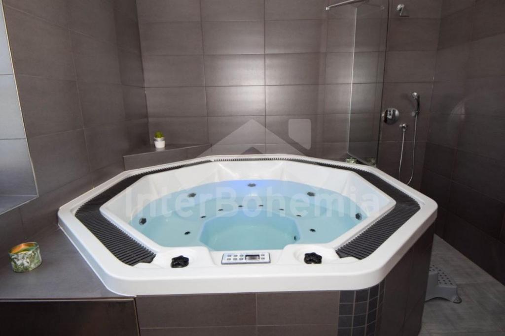 Trebon Apartman 2+Kk Экстерьер фото